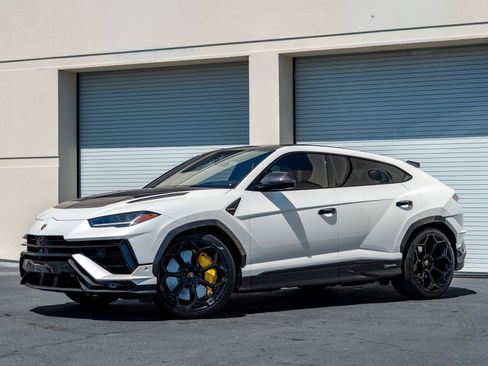 Used 2024 Lamborghini Urus Performante AWD/4WD image 9