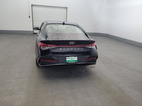 Used 2024 Hyundai Elantra SEL w/ Convenience Package FWD image 6