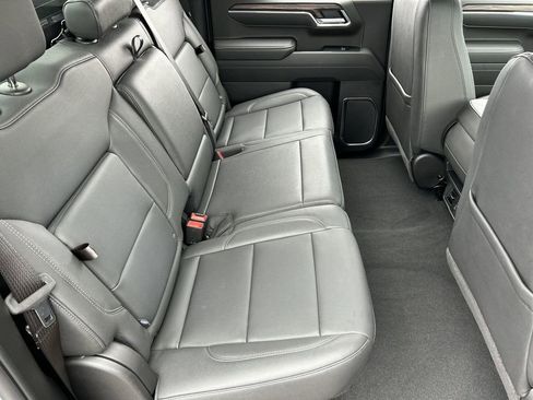 Used 2026 GMC Sierra 1500 SLT AWD/4WD image 26