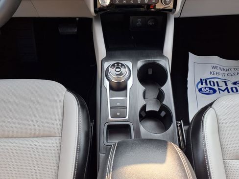 Used 2023 Ford Escape Platinum image 19