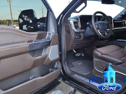 Used 2024 Ford F250 King Ranch w/ Chrome Package AWD/4WD image 11