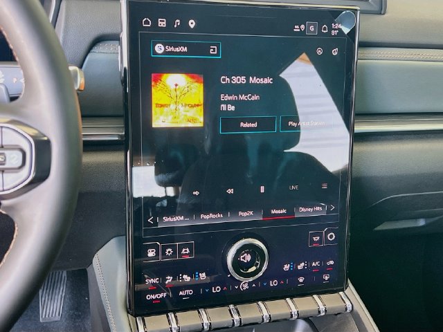 New 2027 GMC Terrain AT4 w/ Convenience Package III AWD/4WD image 10