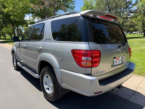 Used 2004 Toyota Sequoia Limited AWD/4WD image 3