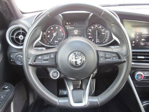 Used 2023 Alfa Romeo Giulia Sprint image 33