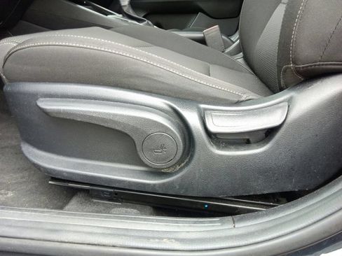 Used 2019 Kia Forte LXS FWD image 19