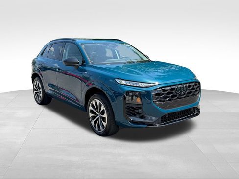 New 2026 Audi Q3 quattro 2.0T AWD/4WD image 3