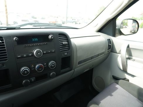 Used 2014 Chevrolet Silverado 2500 W/T w/ Snow Plow Prep Package AWD/4WD image 18