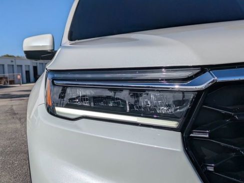 Used 2025 Honda Pilot Elite image 9