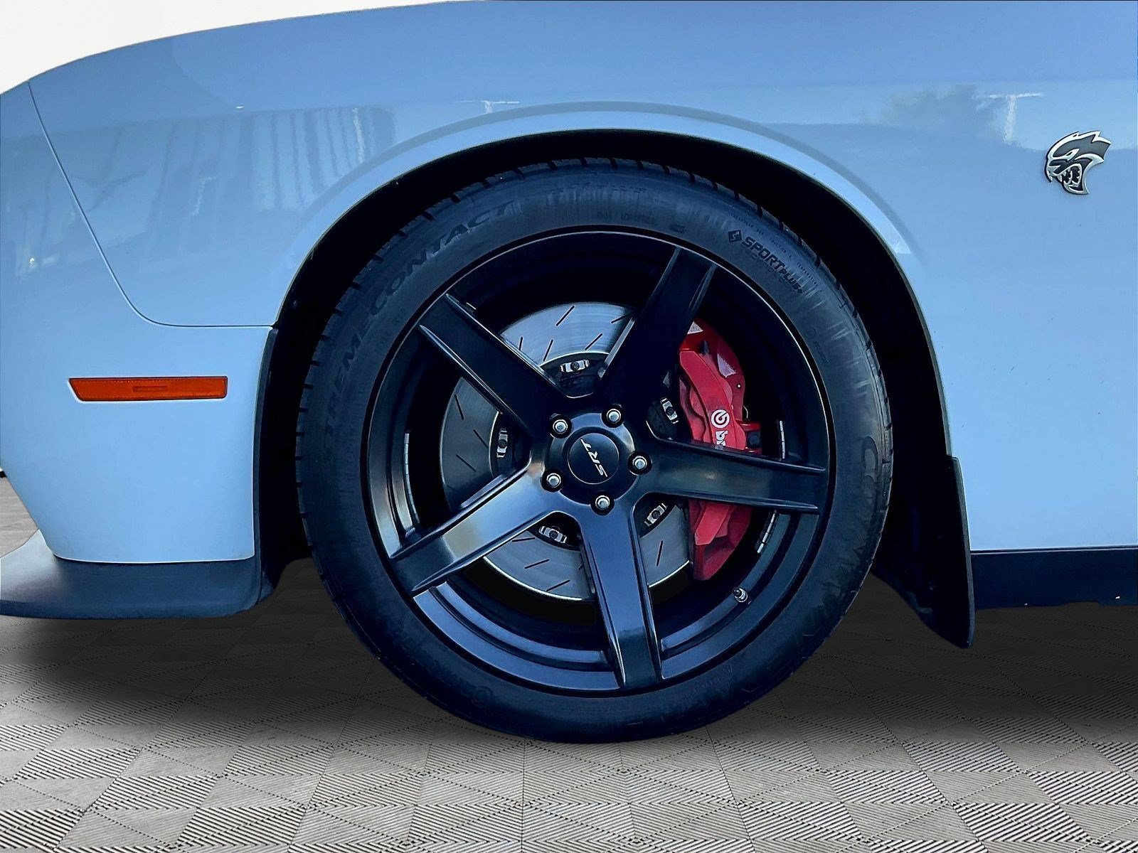 Used 2018 Dodge Challenger SRT Hellcat RWD image 32