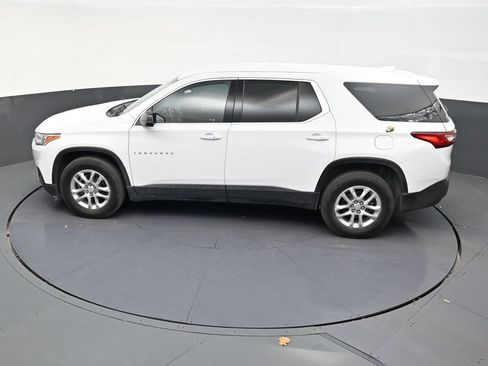 Used 2021 Chevrolet Traverse LS FWD image 13