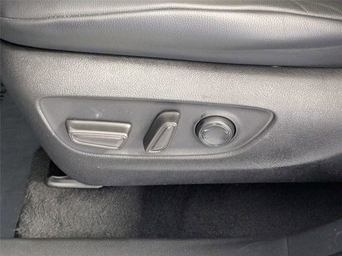 Certified 2021 Toyota Highlander XLE image 14