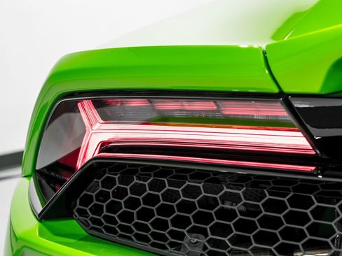 Used 2022 Lamborghini Huracan EVO RWD image 53