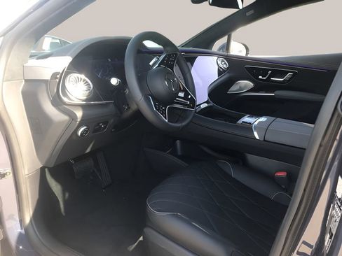 Used 2023 Mercedes-Benz EQS 580 580 image 36