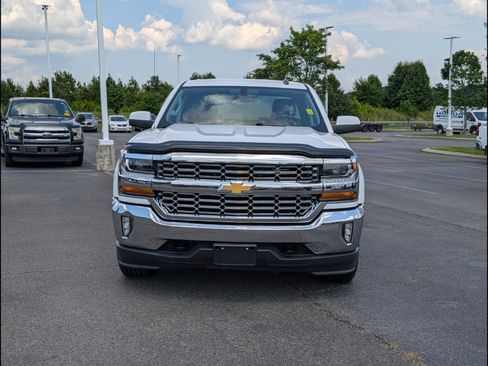 Used 2018 Chevrolet Silverado 1500 LT w/ All Star Edition AWD/4WD image 3