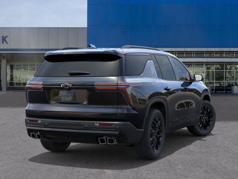 New 2026 Chevrolet Traverse LT w/ Midnight/Sport Edition FWD image 4