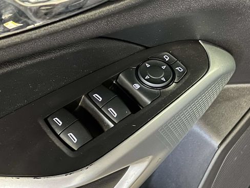Used 2025 Chevrolet Trax RS w/ Driver Confidence Package FWD image 14