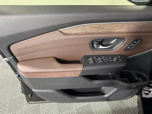 Used 2026 Honda Pilot Elite image 14
