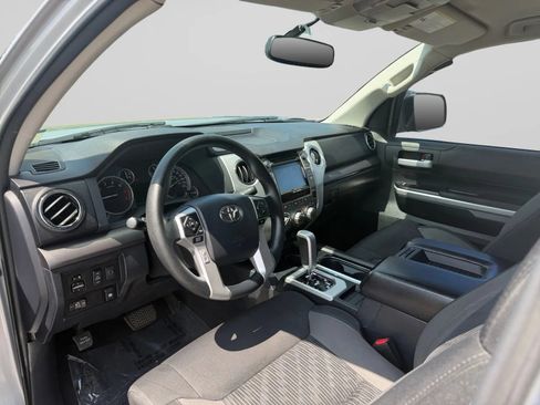 Used 2017 Toyota Tundra SR5 w/ SR5 Upgrade Package RWD image 15