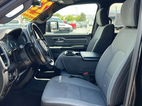 Used 2022 RAM 1500 Big Horn AWD/4WD image 27