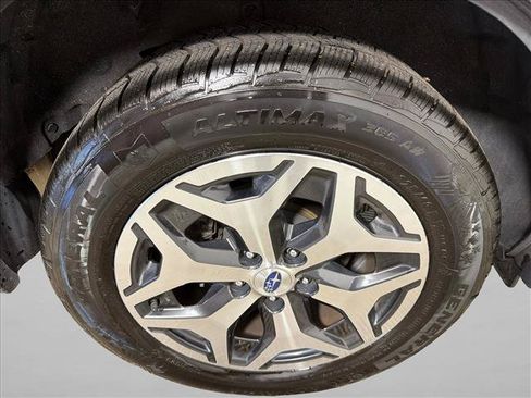Used 2023 Subaru Forester Premium AWD/4WD image 18