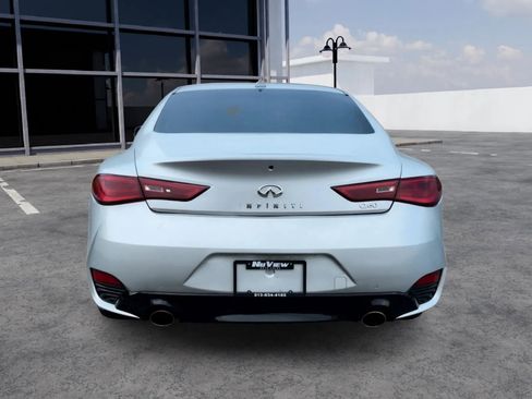Used 2018 INFINITI Q60 2.0t w/ Moonroof Package RWD image 4