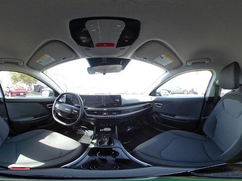 Used 2025 Kia K4 LXS image 43