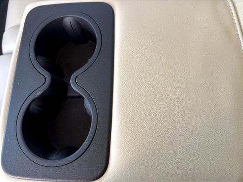 Used 2017 Cadillac XT5 Luxury w/ Driver Awareness Package image 37