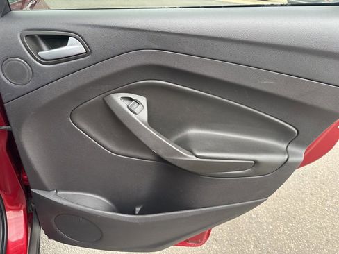 Used 2016 Ford Escape Titanium image 27