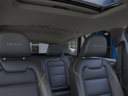 New 2026 Chevrolet Trax ACTIV w/ Sunroof Package FWD image 32