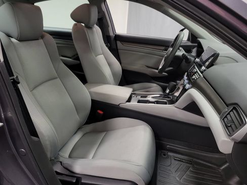 Used 2018 Honda Accord LX image 26