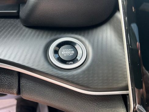 Used 2023 Jeep Grand Cherokee L Laredo AWD/4WD image 17