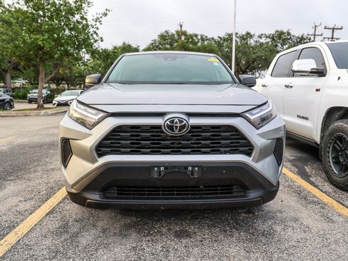 Used 2024 Toyota RAV4 LE AWD/4WD image 18