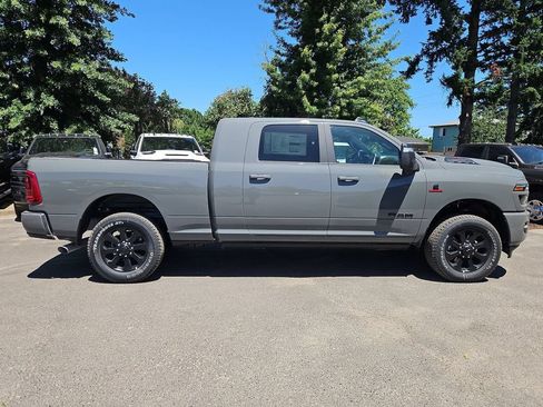 New 2026 RAM 2500 Laramie AWD/4WD image 8