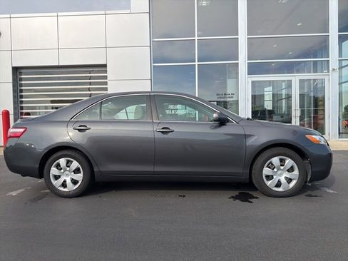 Used 2009 Toyota Camry LE FWD image 8