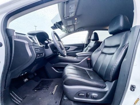Used 2024 Nissan Murano SV w/ SV Midnight Edition Package image 12
