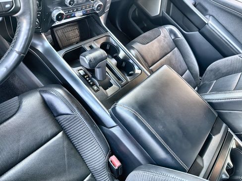 Used 2022 Ford F150 Raptor w/ Equipment Group 801A High AWD/4WD image 21