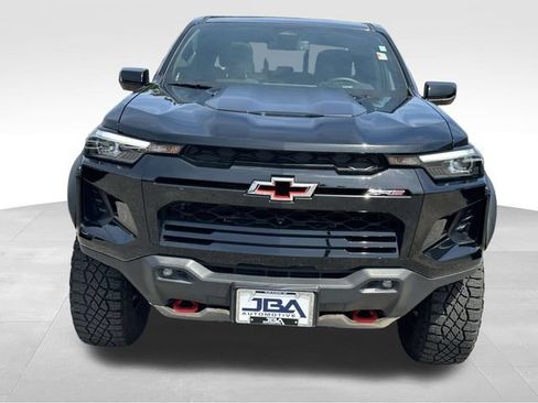Certified 2025 Chevrolet Colorado ZR2 w/ Technology Package AWD/4WD image 22