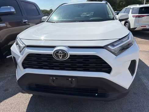 Used 2025 Toyota RAV4 XLE FWD image 2