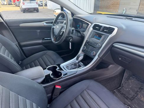 Used 2015 Ford Fusion SE FWD image 15