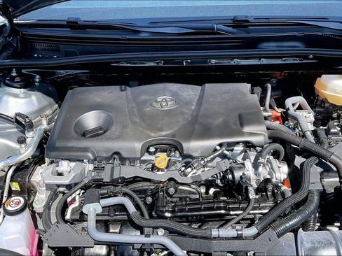 Used 2025 Toyota Camry SE FWD image 10