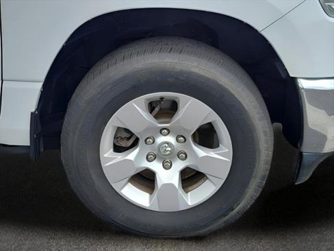 Used 2019 RAM 1500 Big Horn AWD/4WD image 27