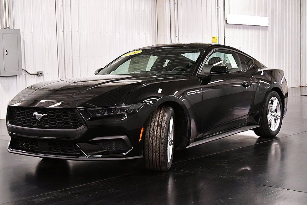 New 2026 Ford Mustang Coupe RWD image 3