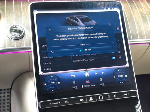 Used 2021 Mercedes-Benz S 580 4MATIC Sedan w/ AMG Line image 52