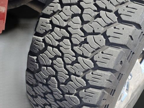 Used 2017 Chevrolet Silverado 1500 LTZ AWD/4WD image 18