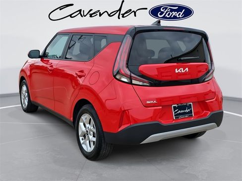 Used 2025 Kia Soul LX w/ LX Technology Package image 7