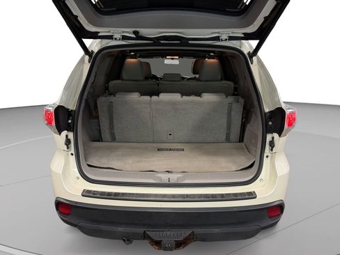 Used 2015 Toyota Highlander XLE AWD/4WD image 24