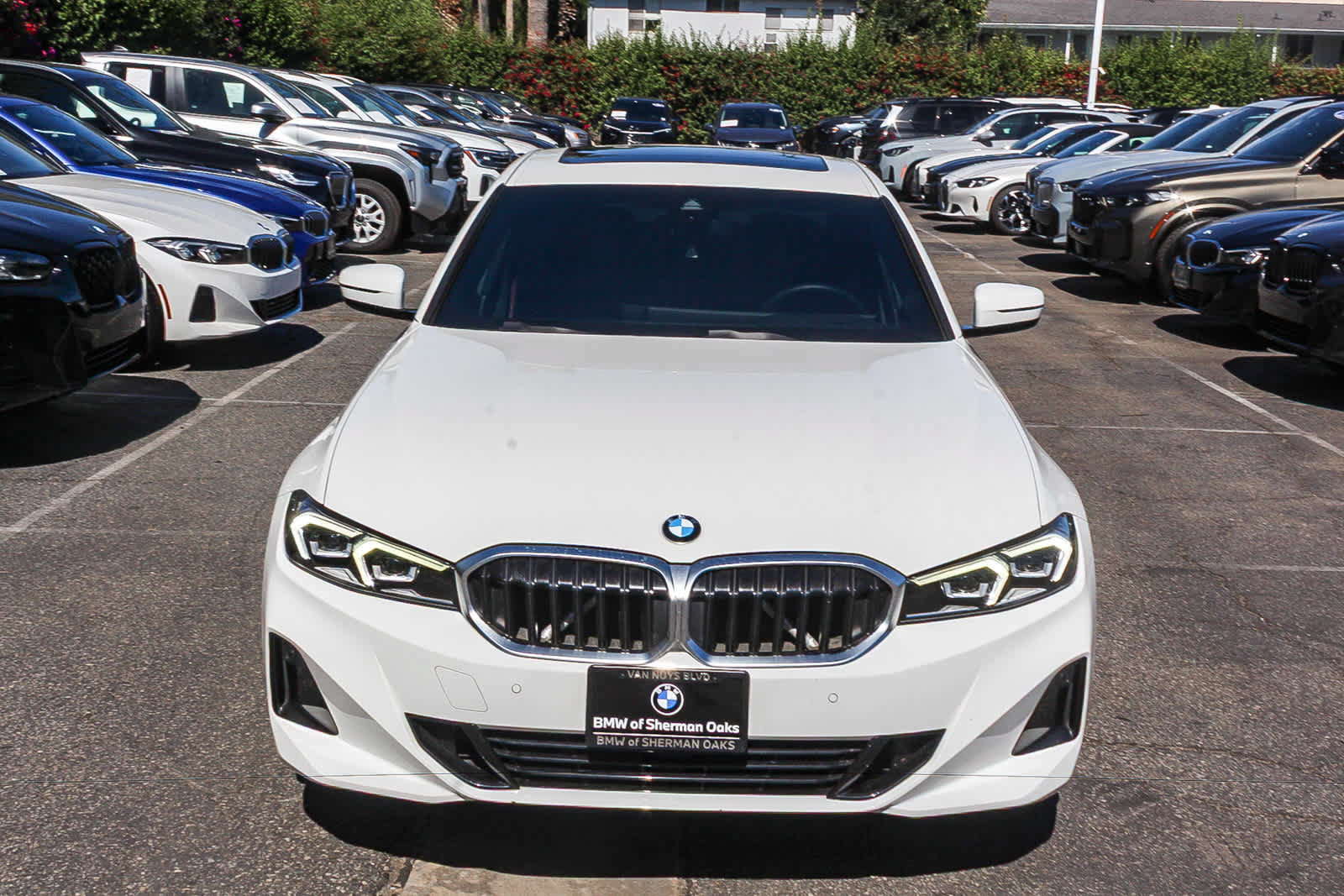 Used 2024 BMW 330i Sedan w/ Premium Package RWD image 3