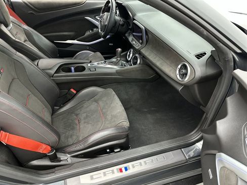Used 2018 Chevrolet Camaro ZL1 RWD image 23