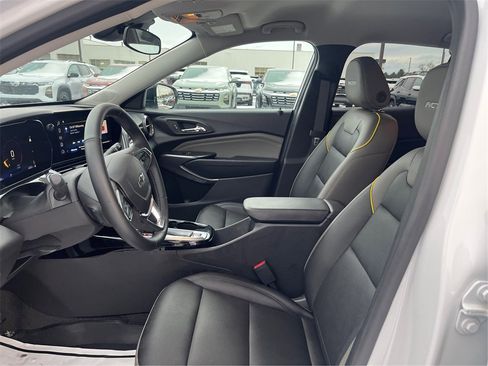 Used 2025 Chevrolet Trax ACTIV w/ Driver Confidence Package image 9