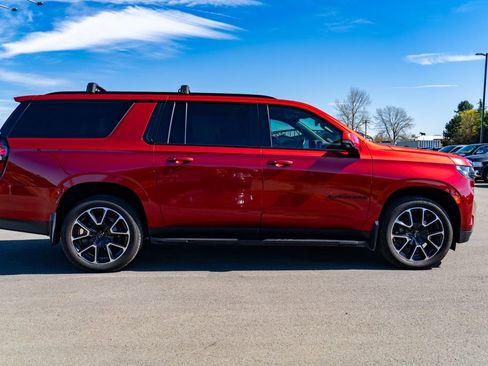 Used 2021 Chevrolet Suburban RST w/ Luxury Package image 8